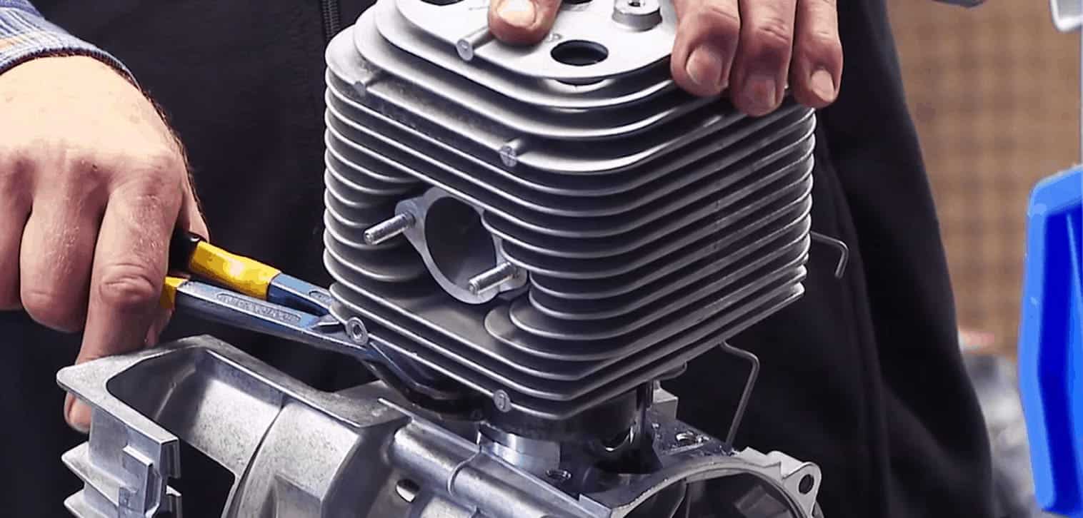 AS-Motor enginge 2-stroke enginge build in house assembly